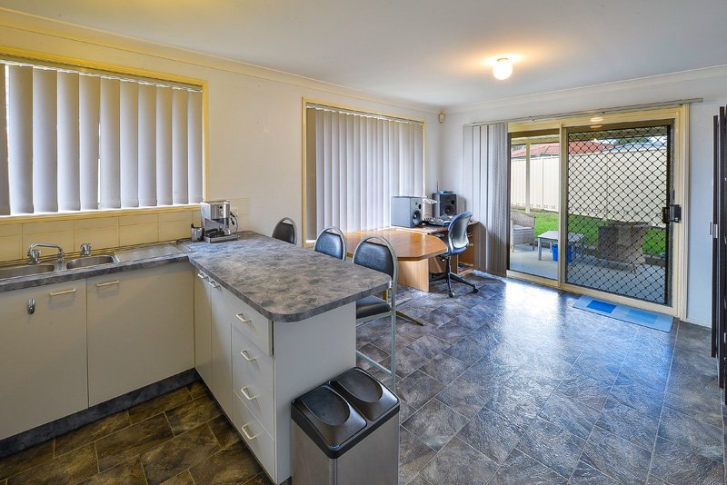 9 Bushlark Place CLAREMONT MEADOWS 2