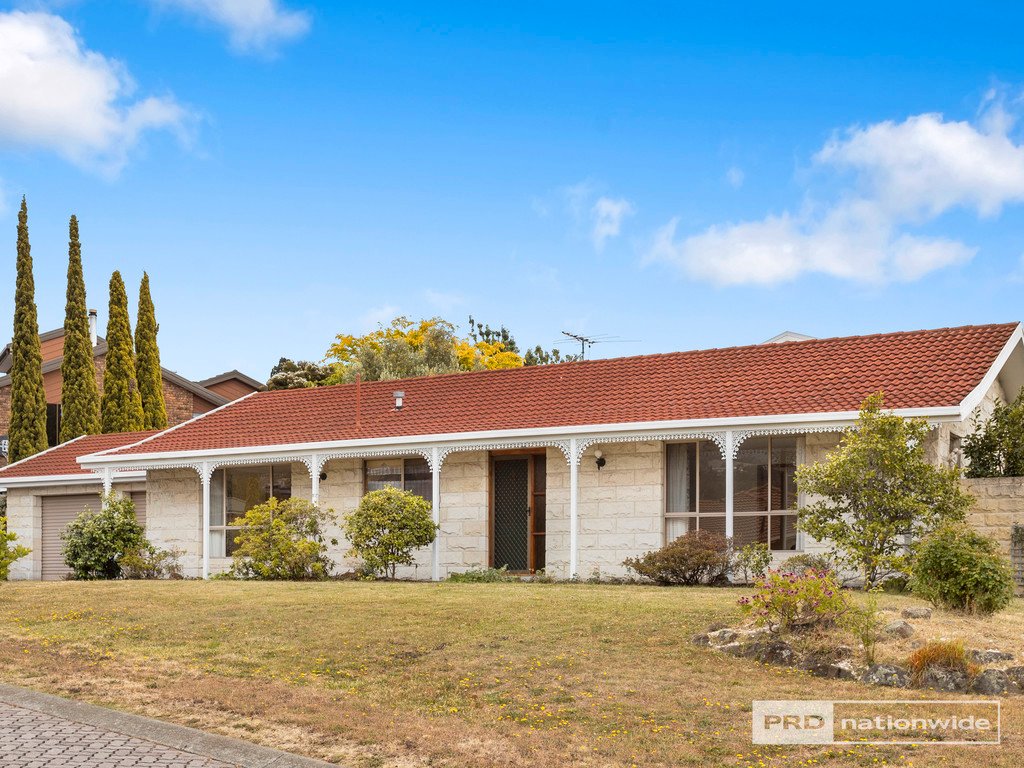 9 Cabernet Drive BERRIEDALE 1