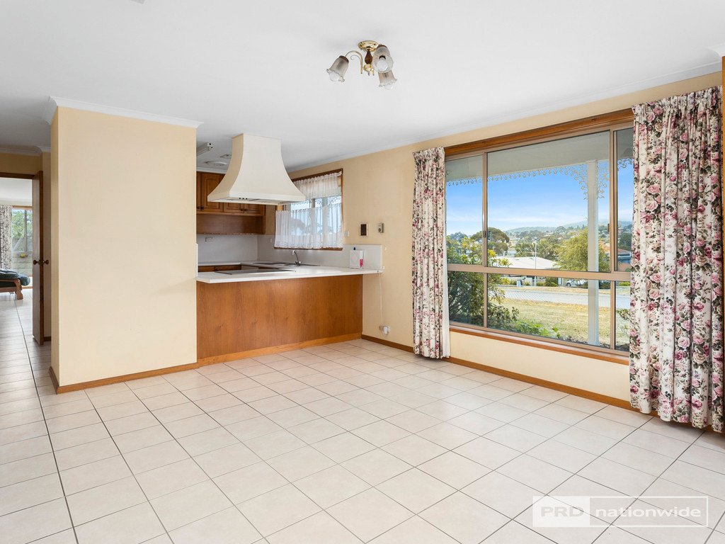 9 Cabernet Drive BERRIEDALE 9