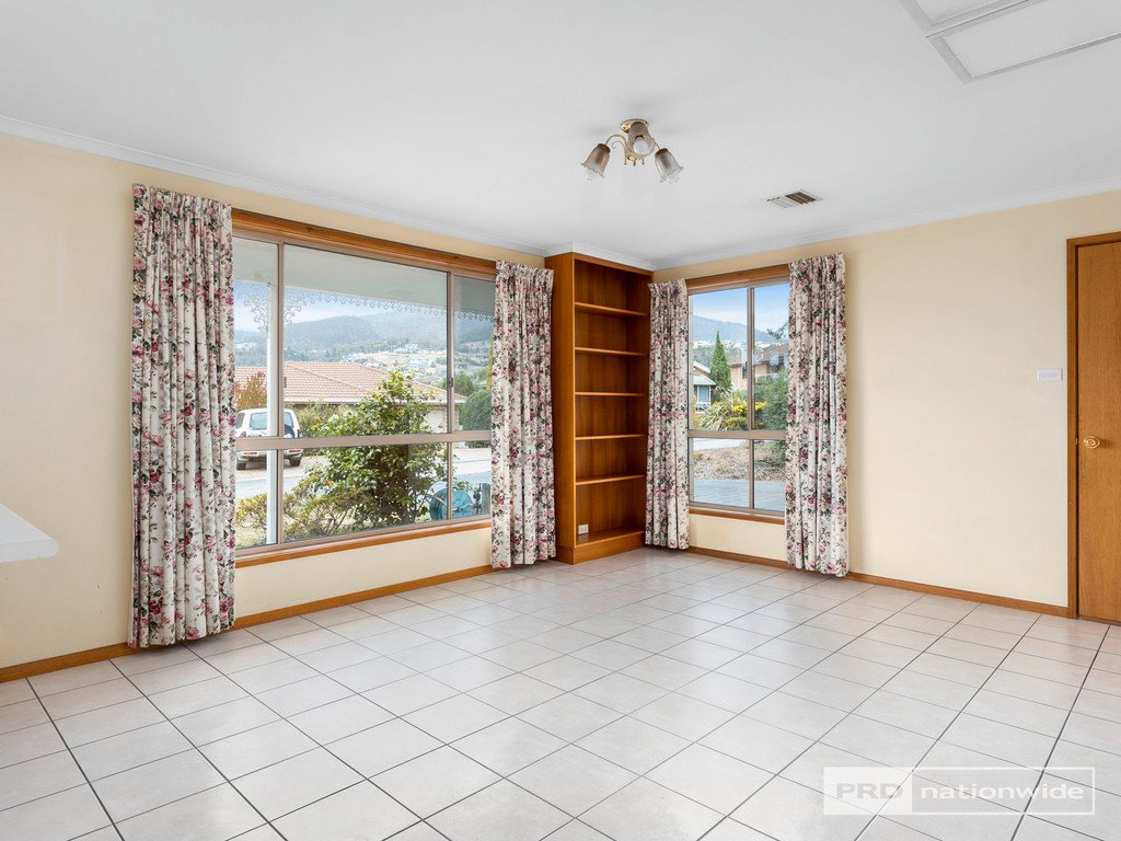9 Cabernet Drive BERRIEDALE 11
