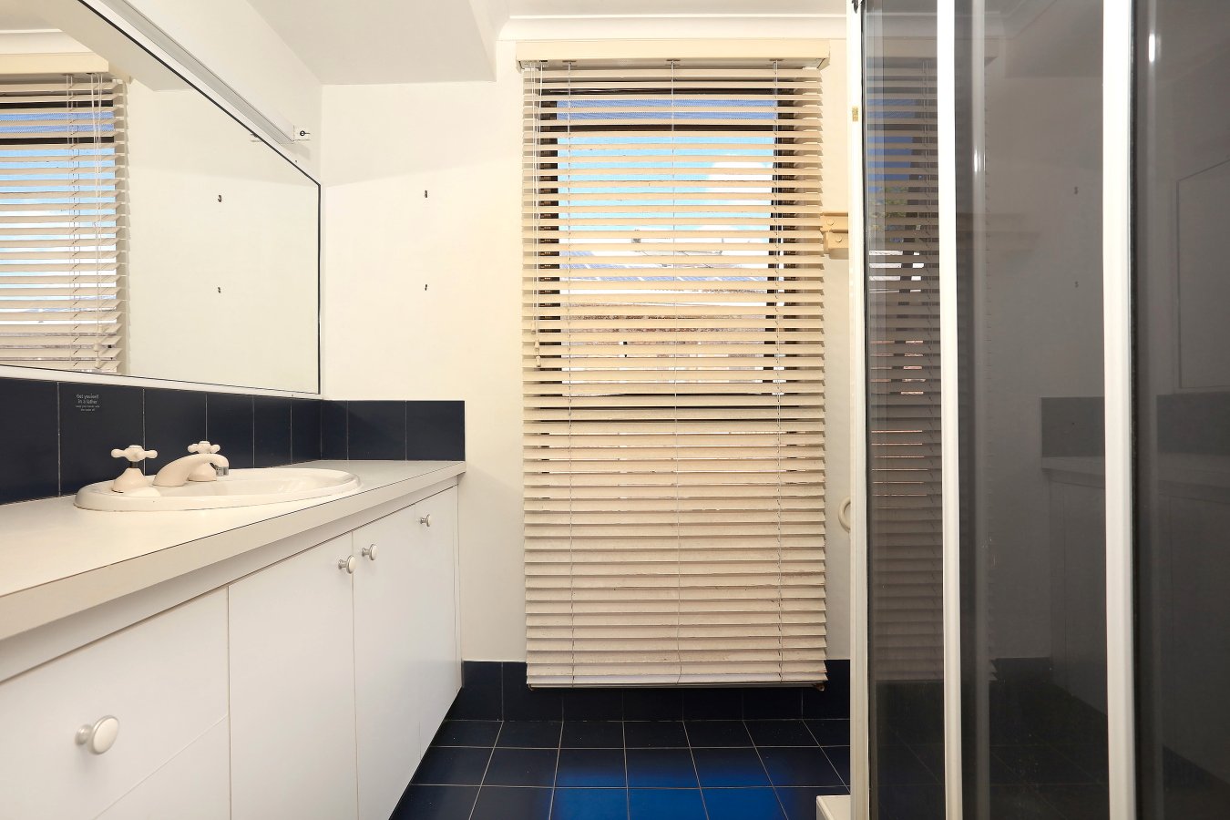 9 Cameron Court ASHMORE 10