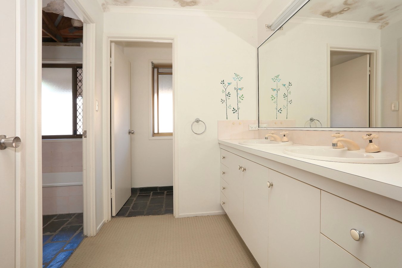 9 Cameron Court ASHMORE 13
