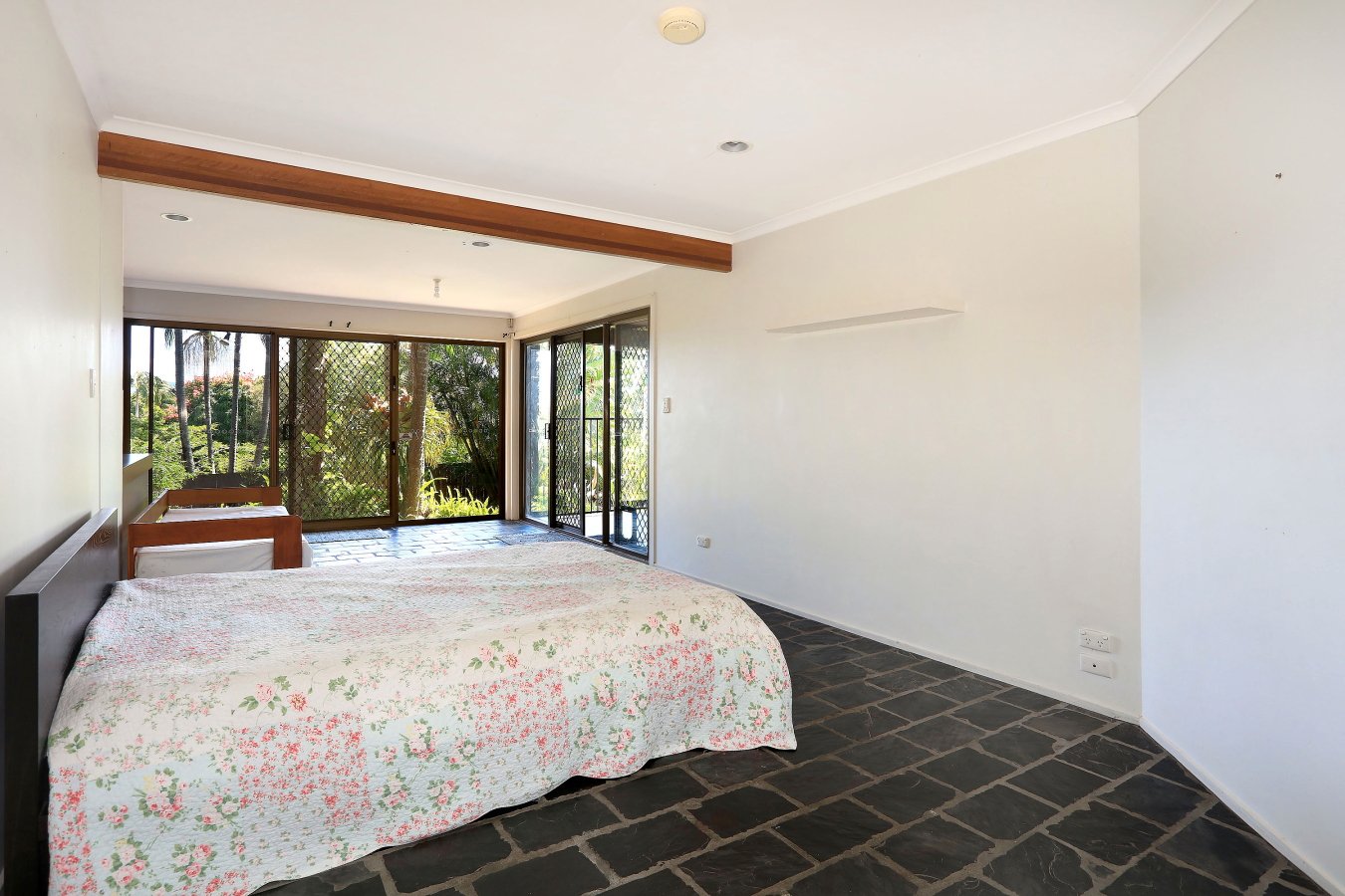 9 Cameron Court ASHMORE 18