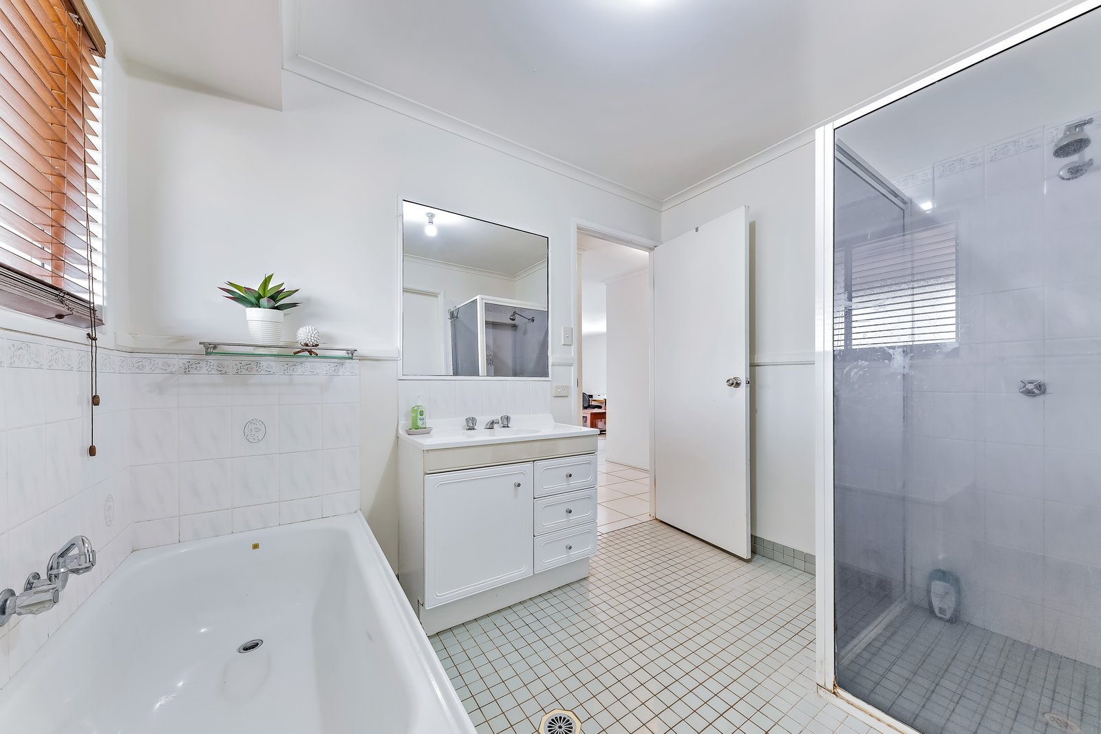 9 Carnation Street PROSERPINE 8