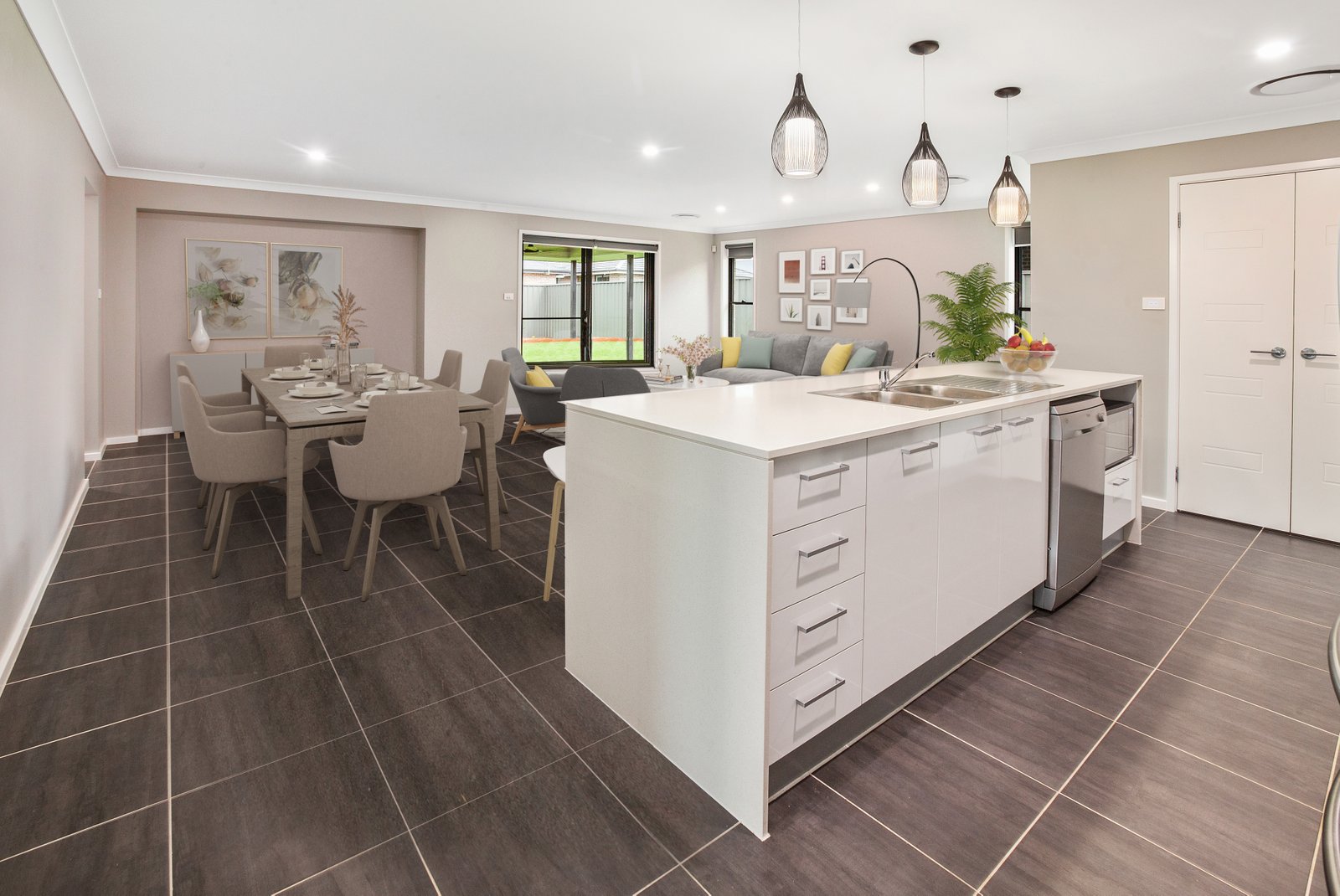 9 Centrefield Street RUTHERFORD 5