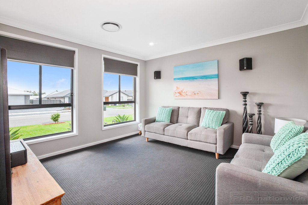 9 Centrefield Street RUTHERFORD 3