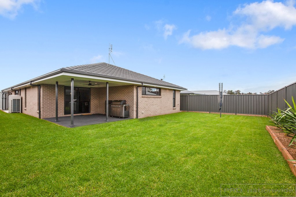 9 Centrefield Street RUTHERFORD 13