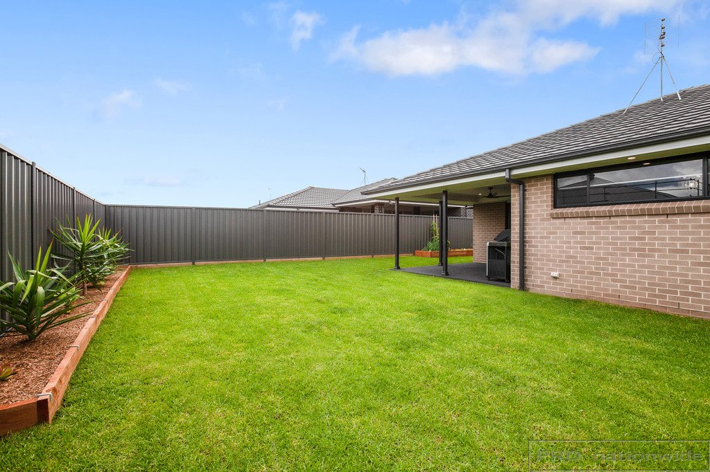 9 Centrefield Street RUTHERFORD 14