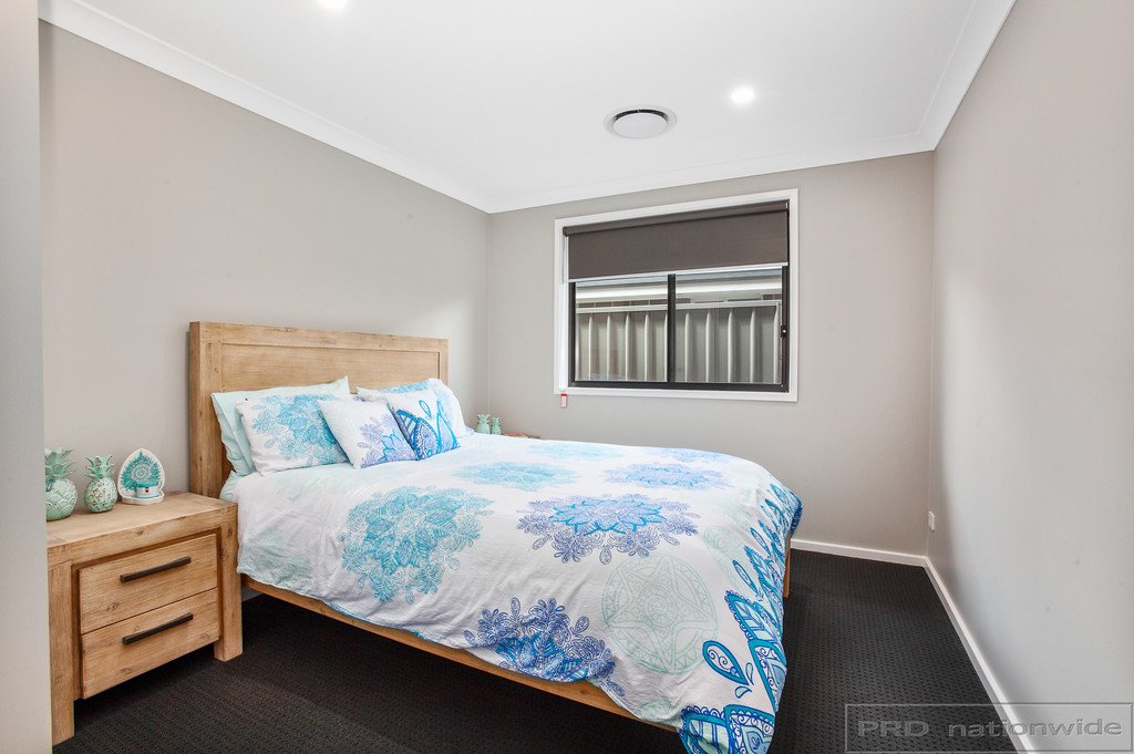 9 Centrefield Street RUTHERFORD 17