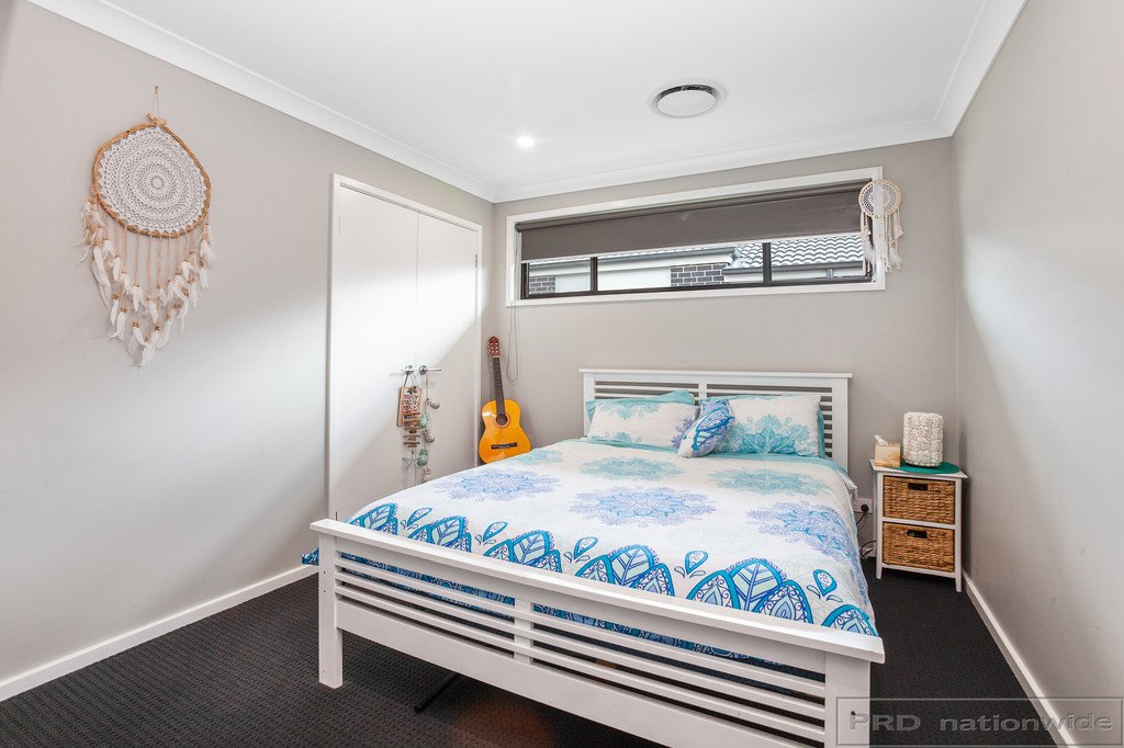 9 Centrefield Street RUTHERFORD 19