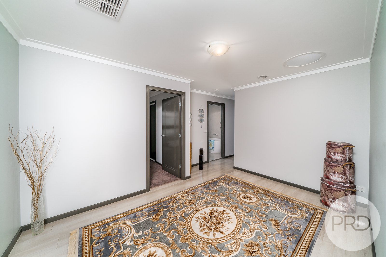 9 Chang Avenue LLOYD 13
