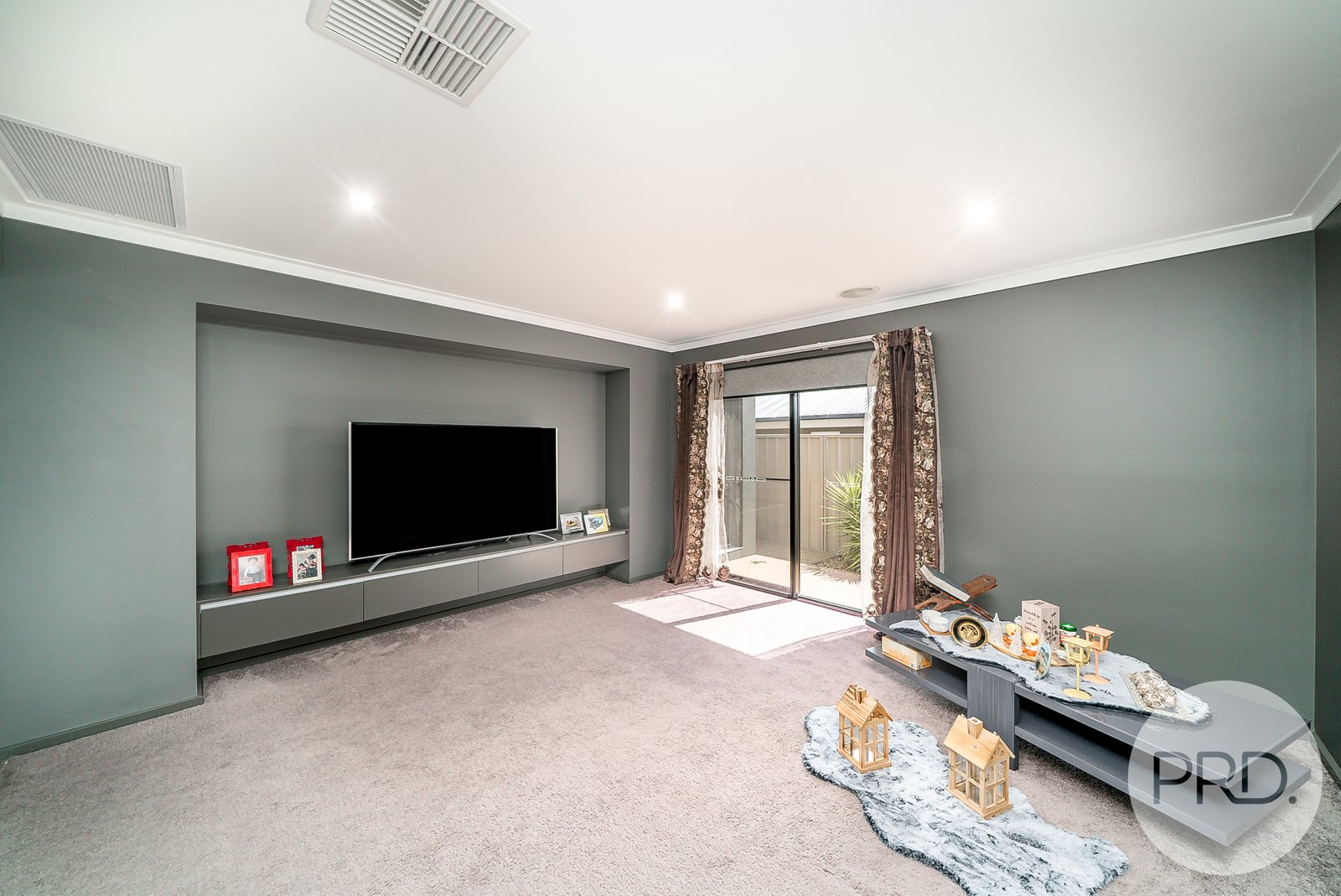 9 Chang Avenue LLOYD 14