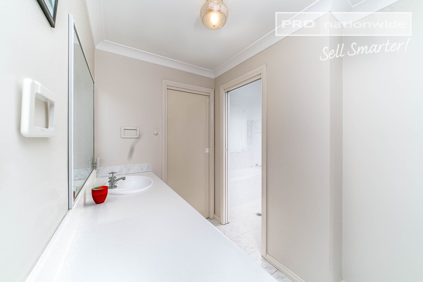 9 Chisholm Place LLOYD 8
