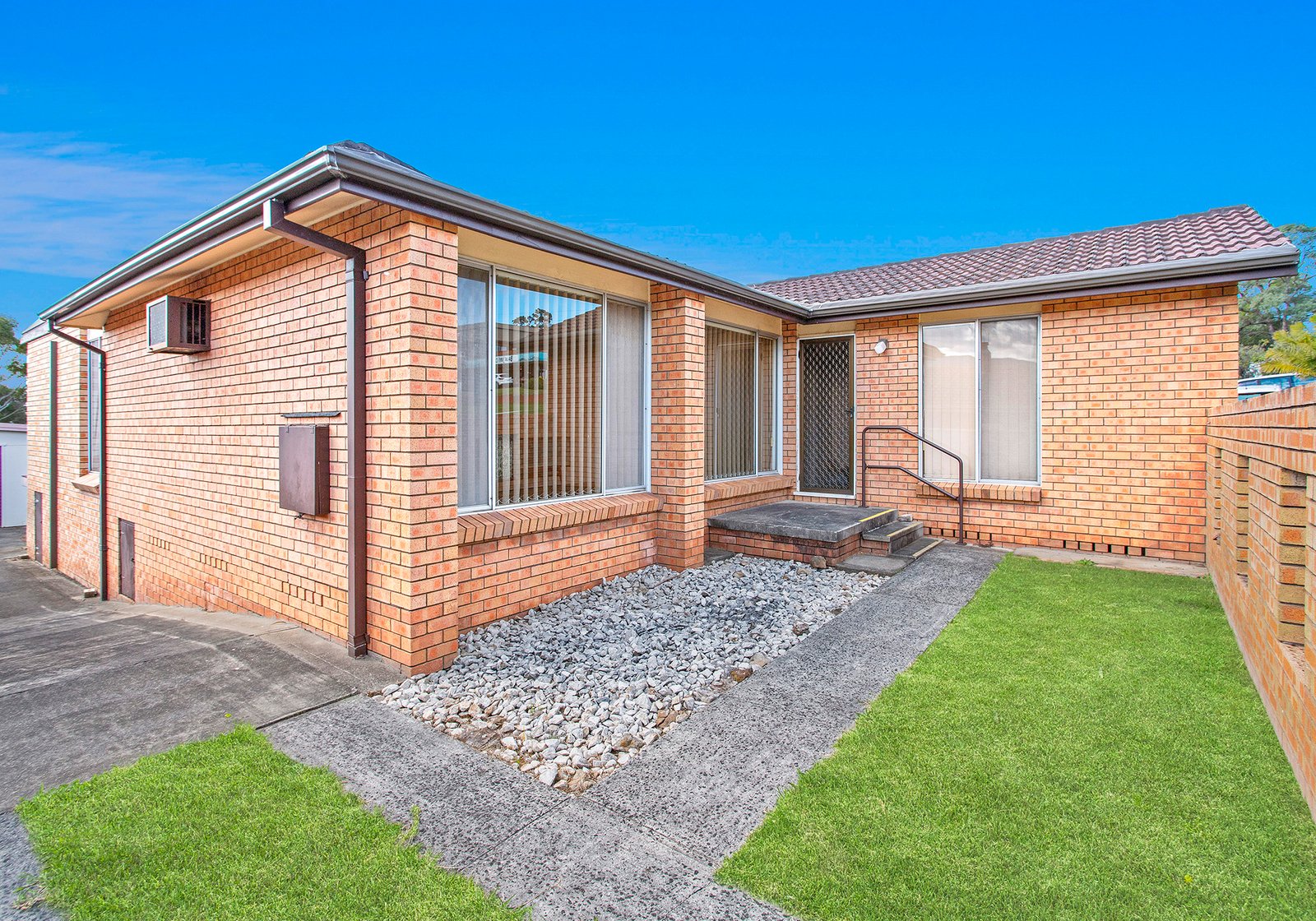 9 Church Street ALBION PARK NSW 2527