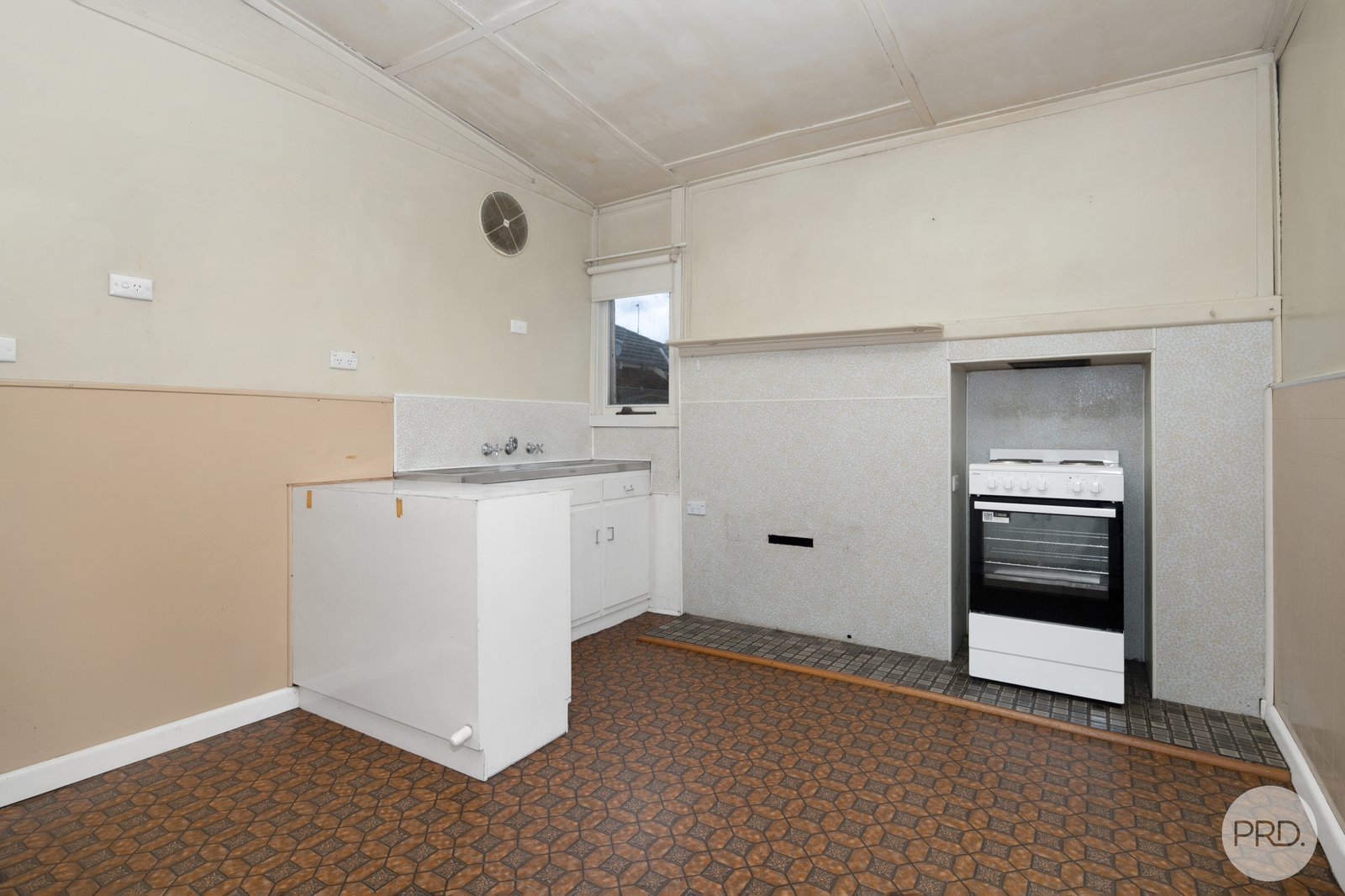 9 Church Street NEWINGTON 4