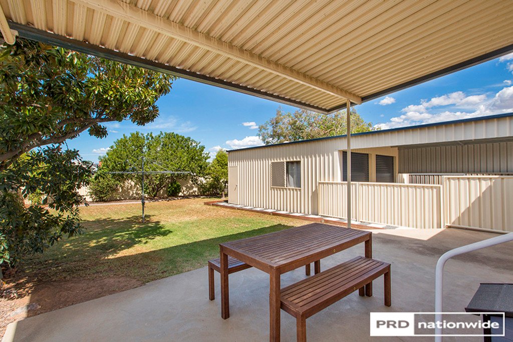 9 Churchill Street TAMWORTH 8