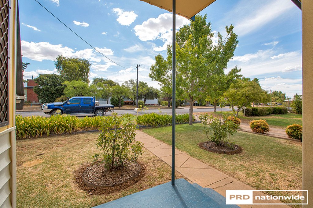 9 Churchill Street TAMWORTH 17