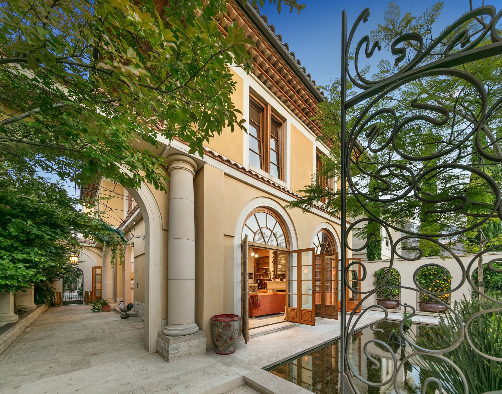 Real Estate and Property in 9 Cole Court, Toorak, VIC