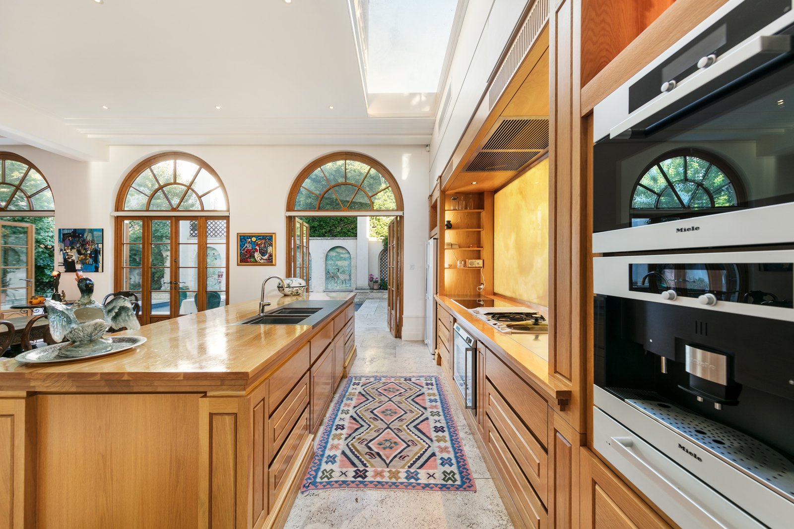 Real Estate and Property in 9 Cole Court, Toorak, VIC