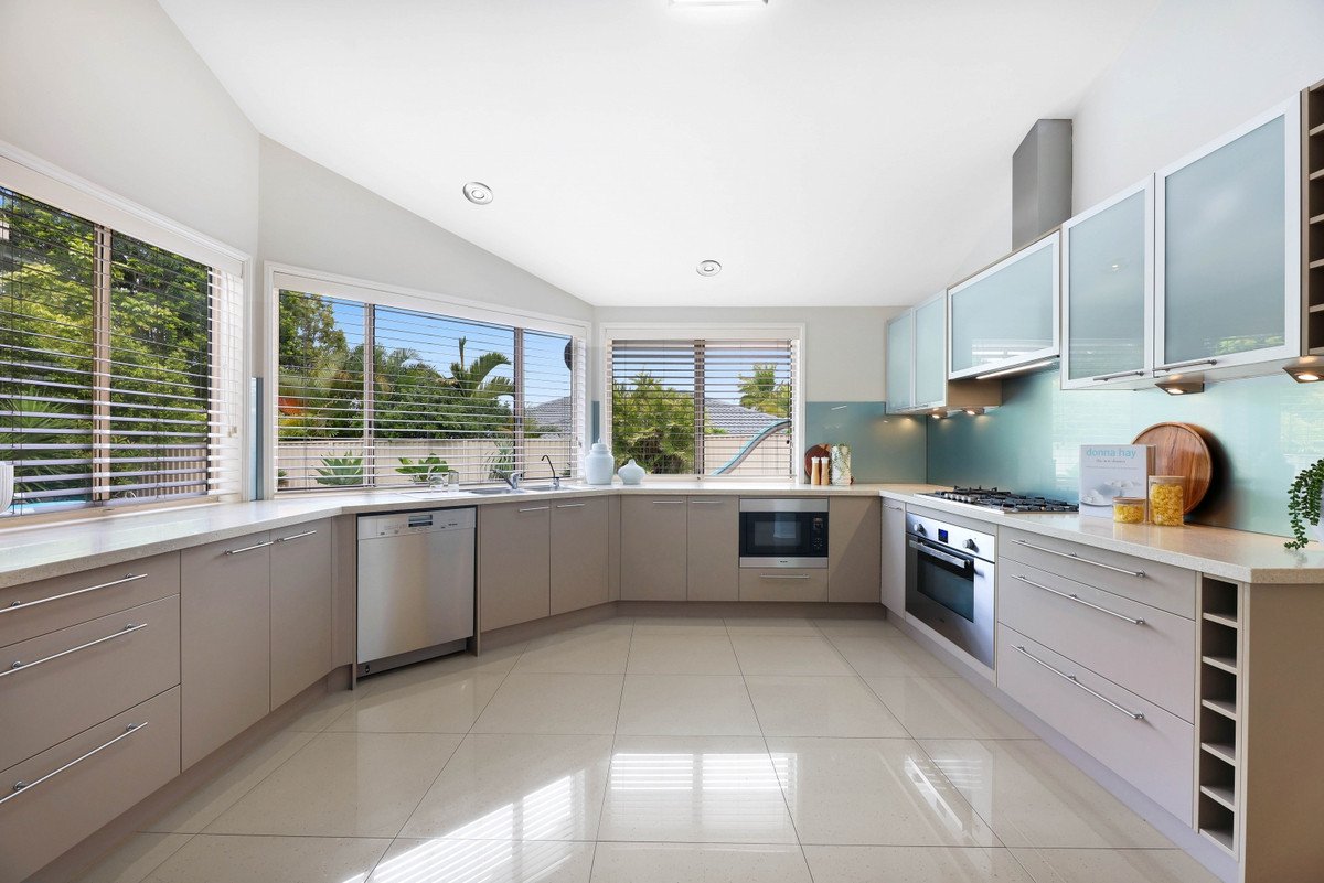 9 Collingwood Avenue Robina 6