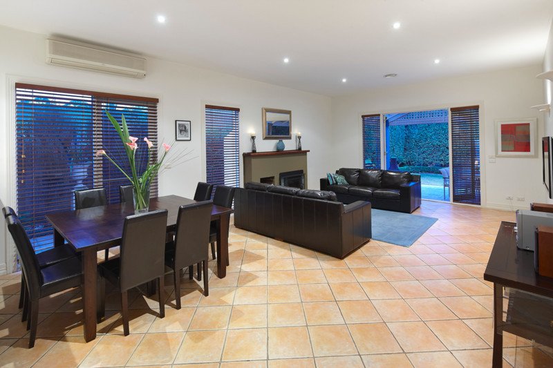 Gallery: 9 Comas Road