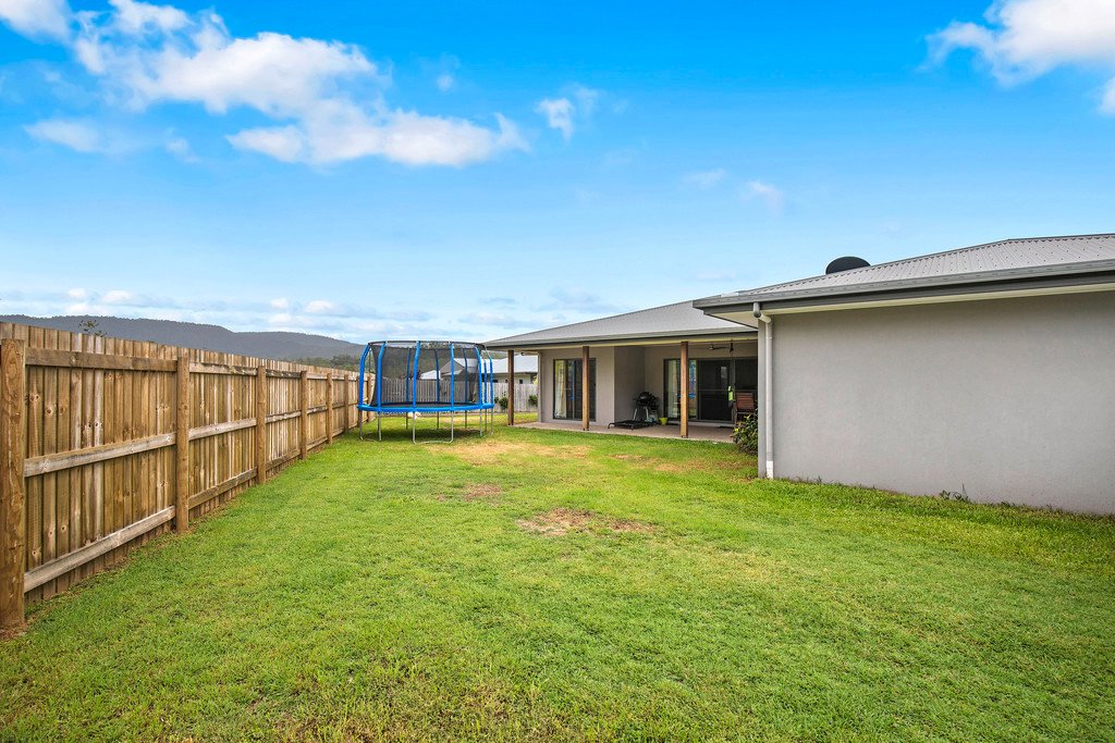 9 Companion Way CANNONVALE 4