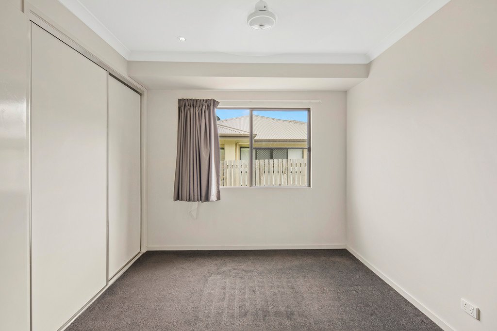9 Companion Way CANNONVALE 6