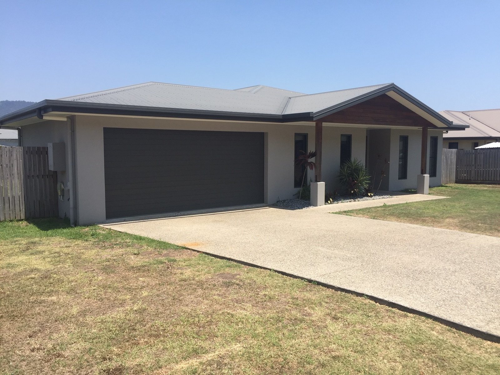 9 Companion Way CANNONVALE 7