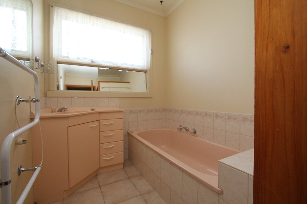 9 Conan Street WENDOUREE 6