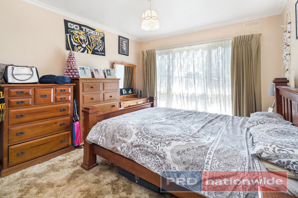 9 Conan Street WENDOUREE 4