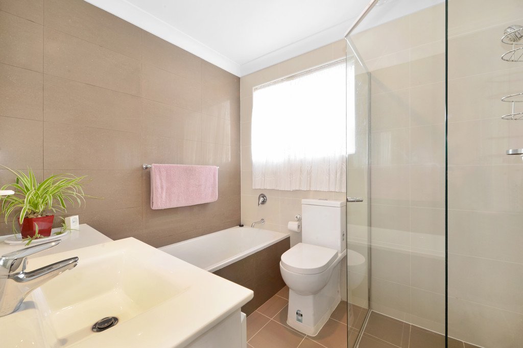 9 Cooloongatta Road BEVERLY HILLS 6