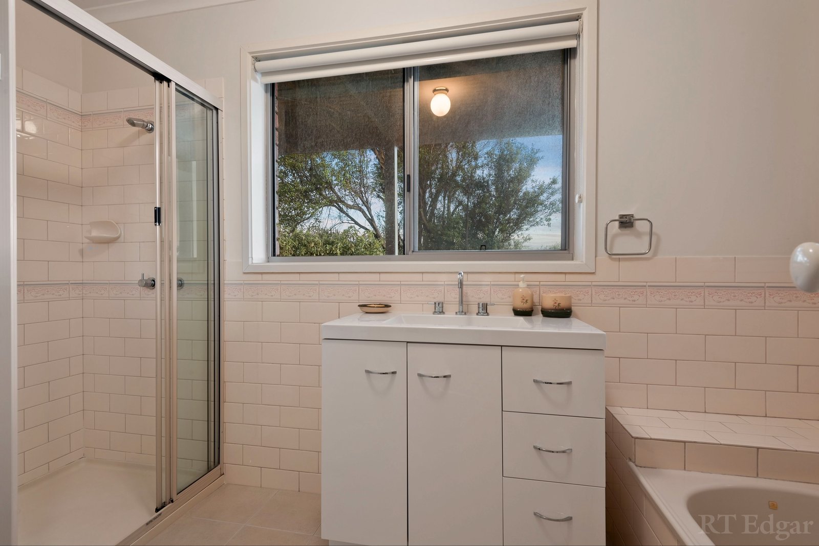 Real Estate and Property in 9 Coorong Court, Ocean Grove, VIC