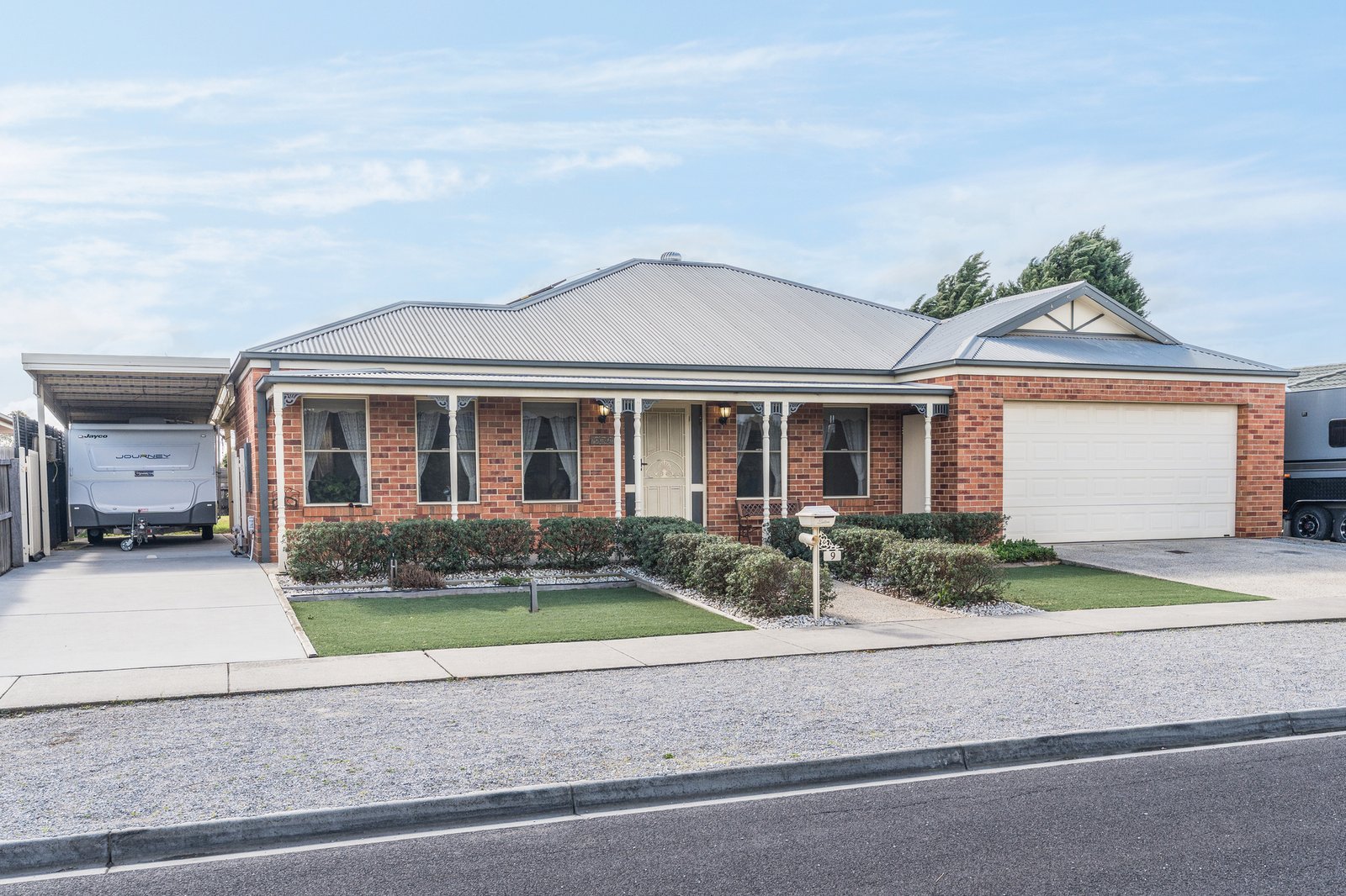 Gallery: 9 Country Gardens Drive