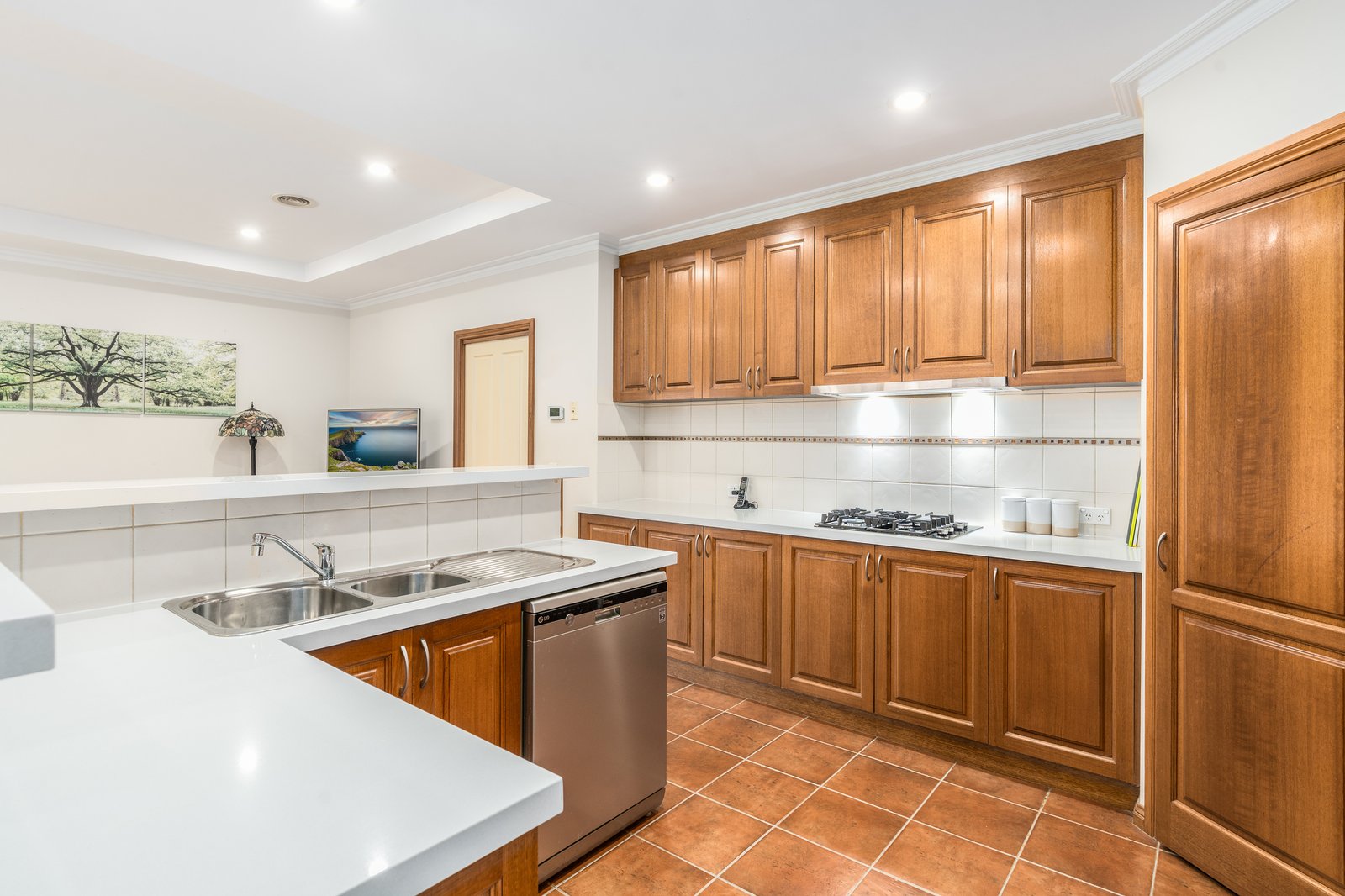 Gallery: 9 Country Gardens Drive