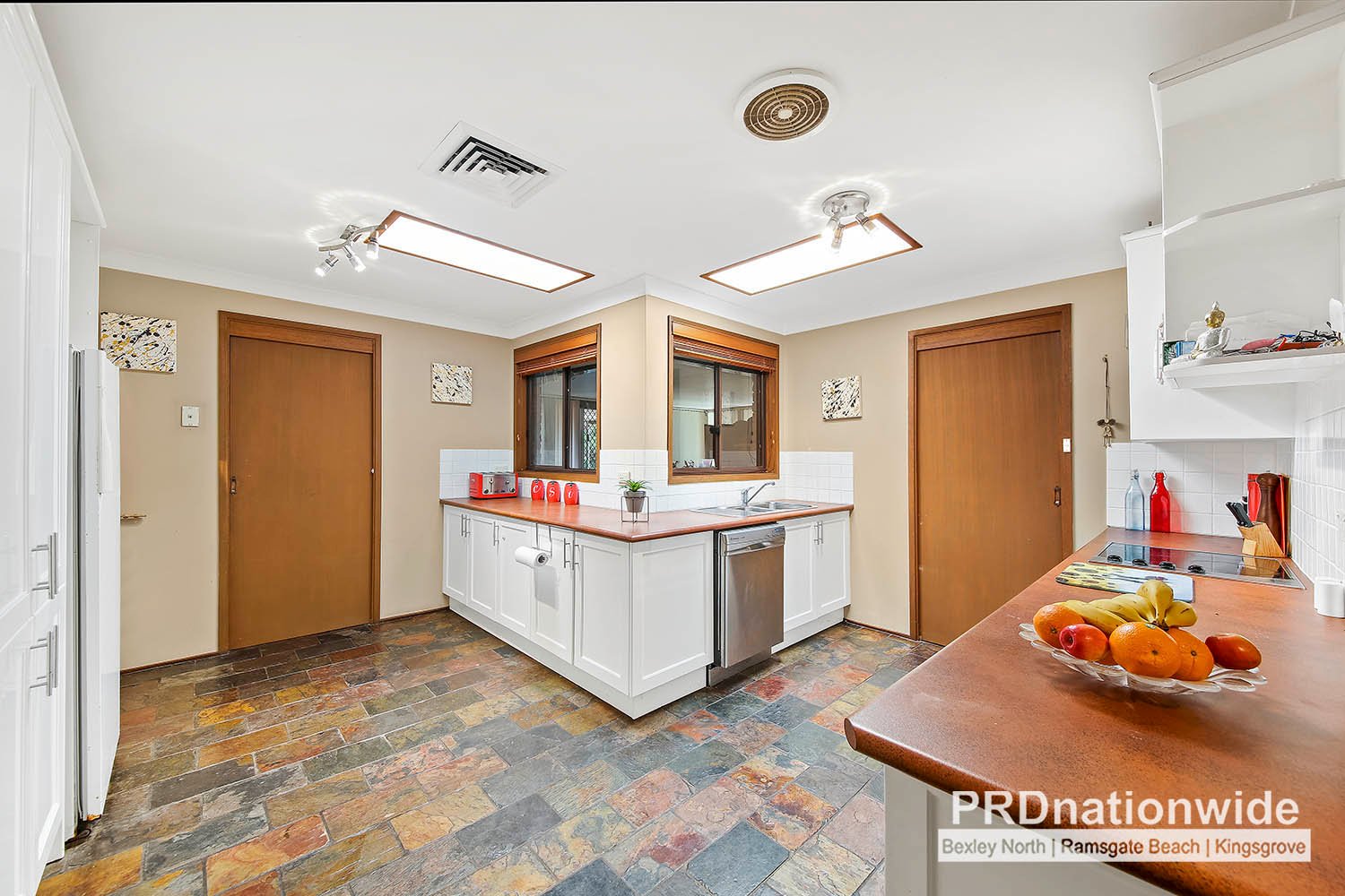 9 Cowper Court MILPERRA 3