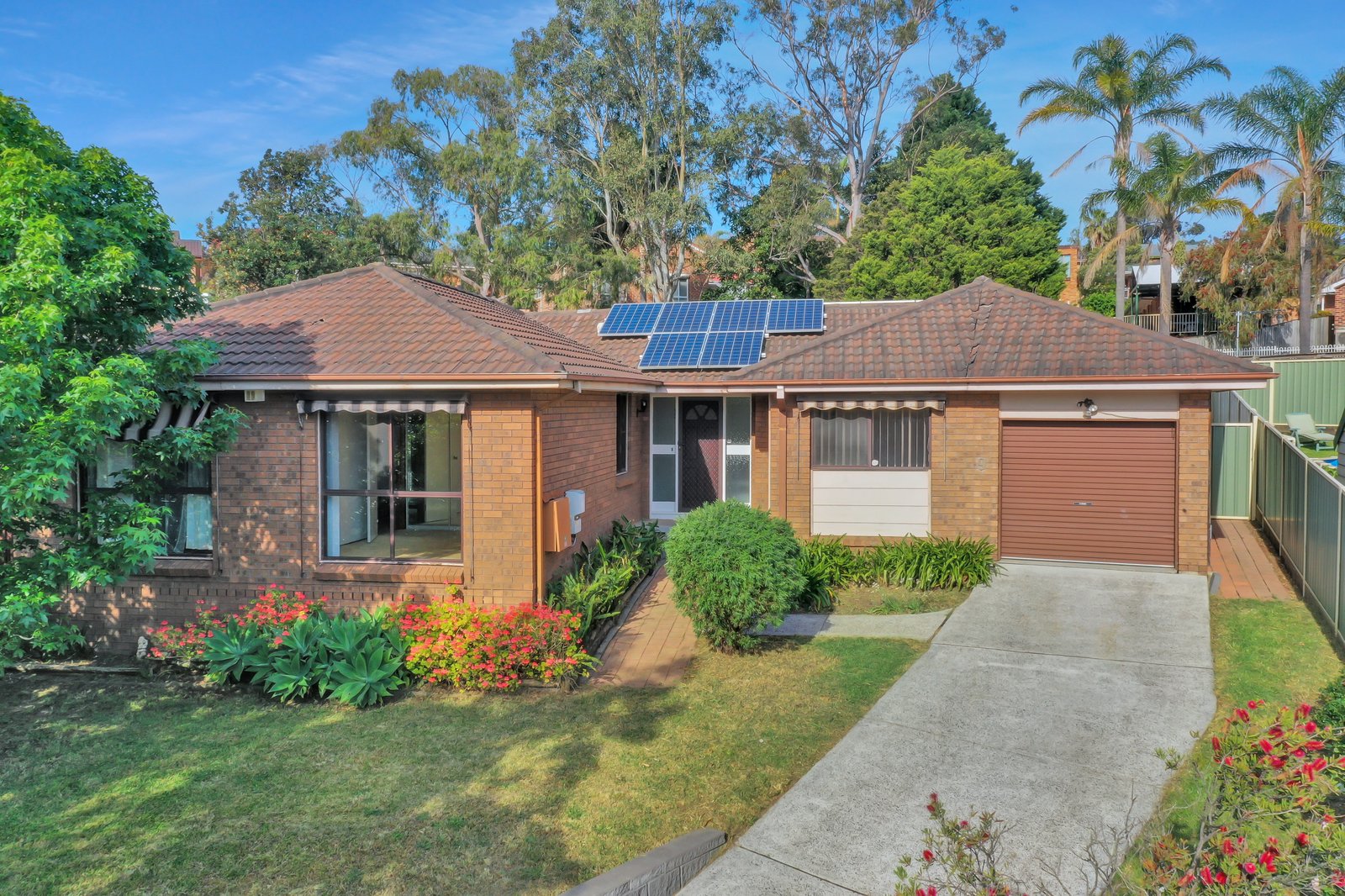 9 Crighton Place DAPTO 1