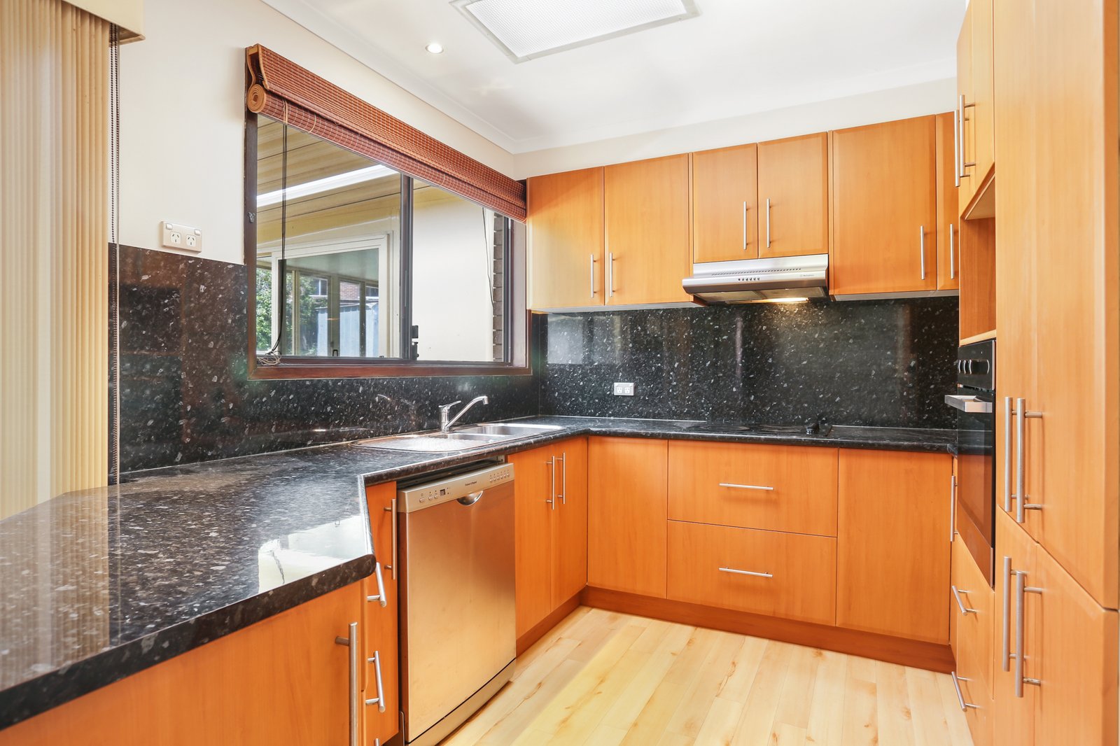 9 Crighton Place DAPTO 3