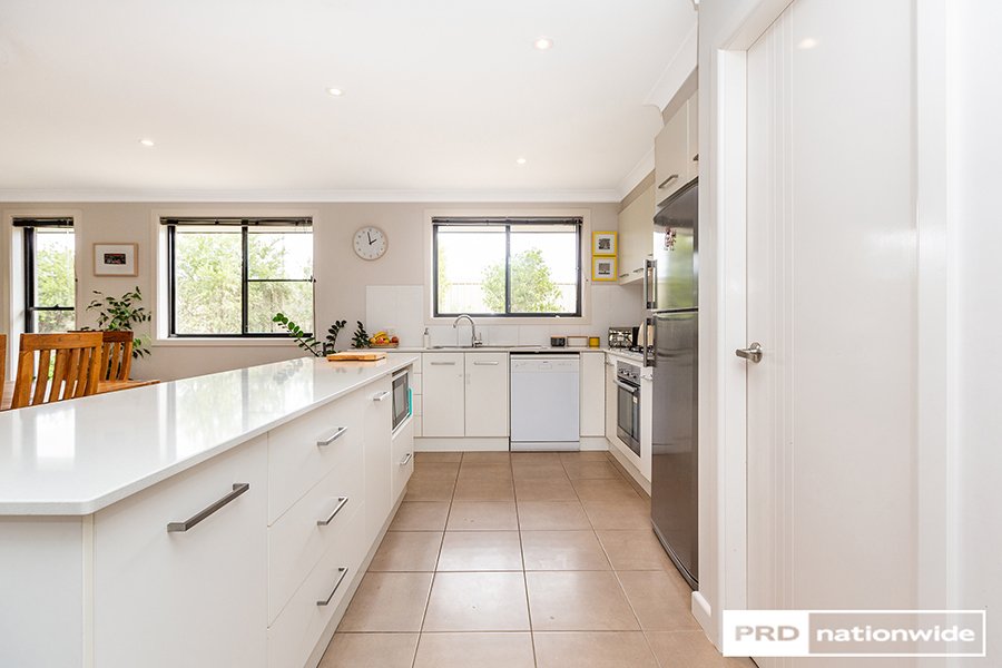9 Cunningham Street TAMWORTH 12