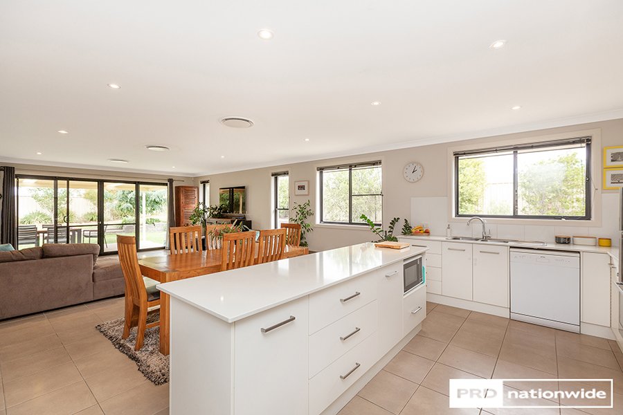 9 Cunningham Street TAMWORTH 13