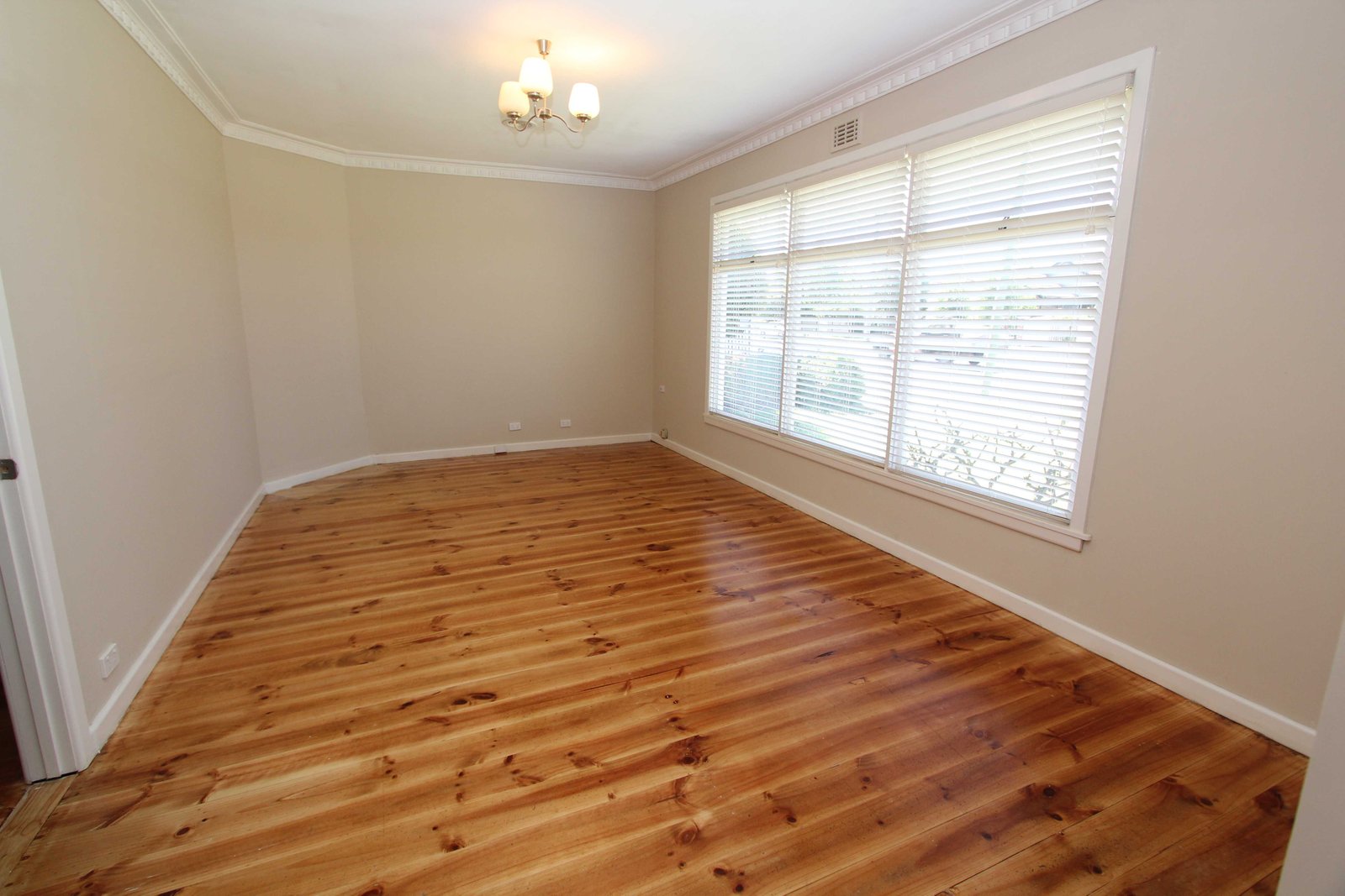 9 Cuthberts Road ALFREDTON 2