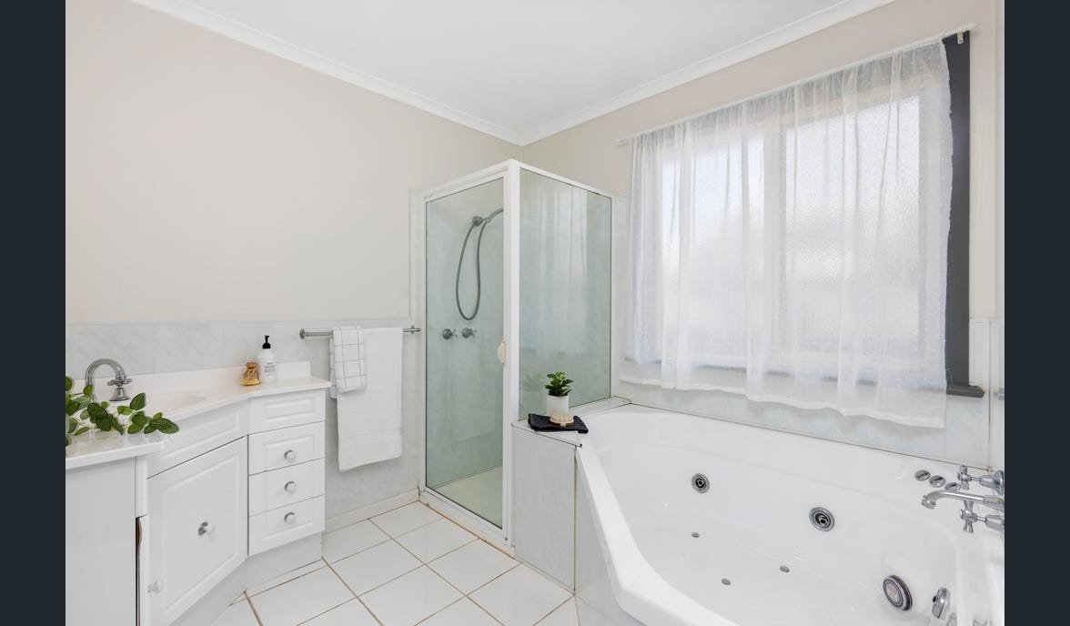 Real Estate and Property in 9 Cygnet Court, Queenscliff, VIC