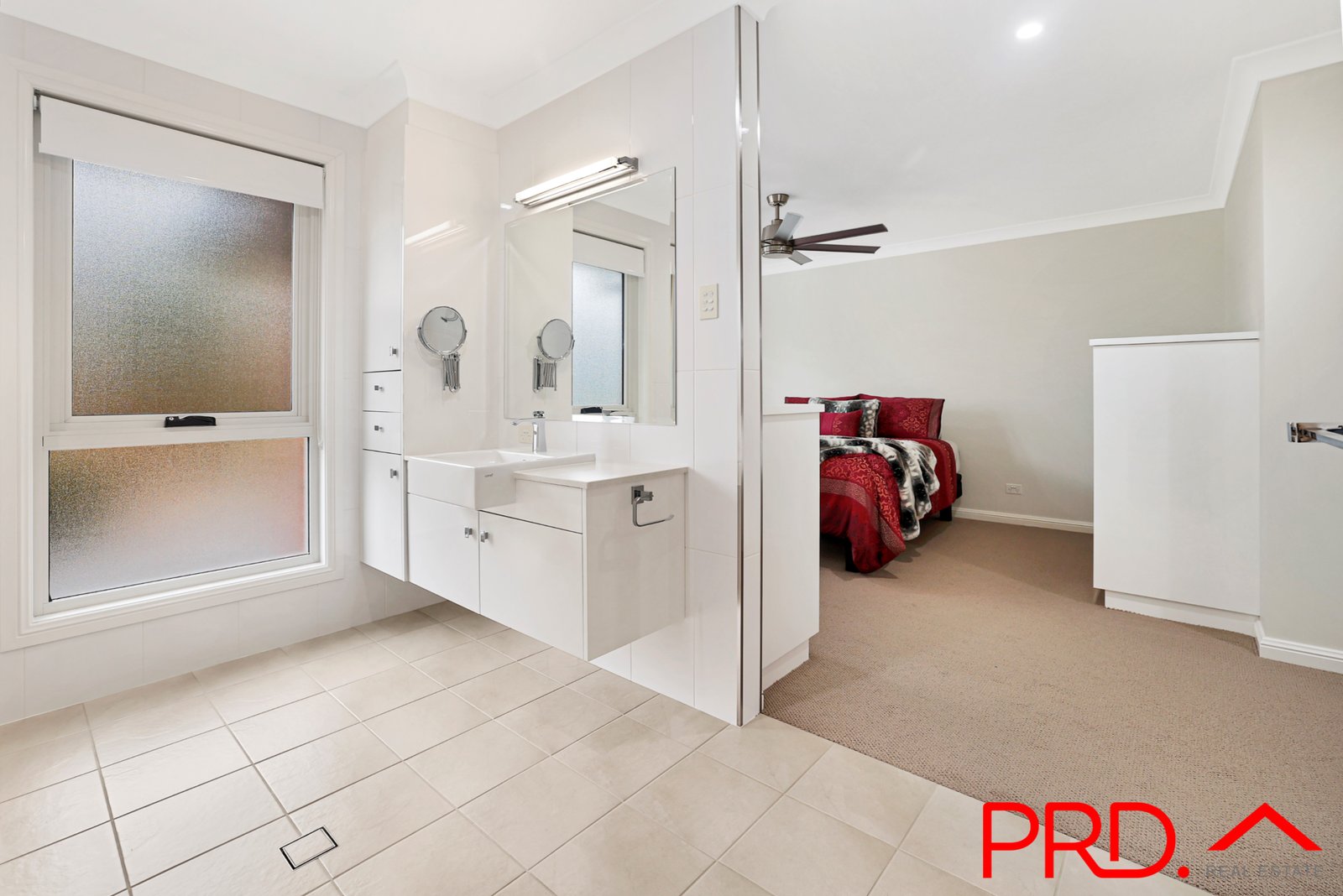 9 Daintree Circuit TAMWORTH 7