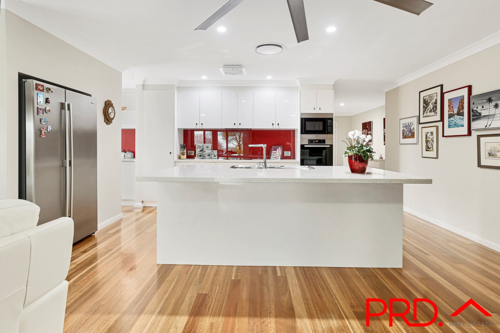 9 Daintree Circuit TAMWORTH 9