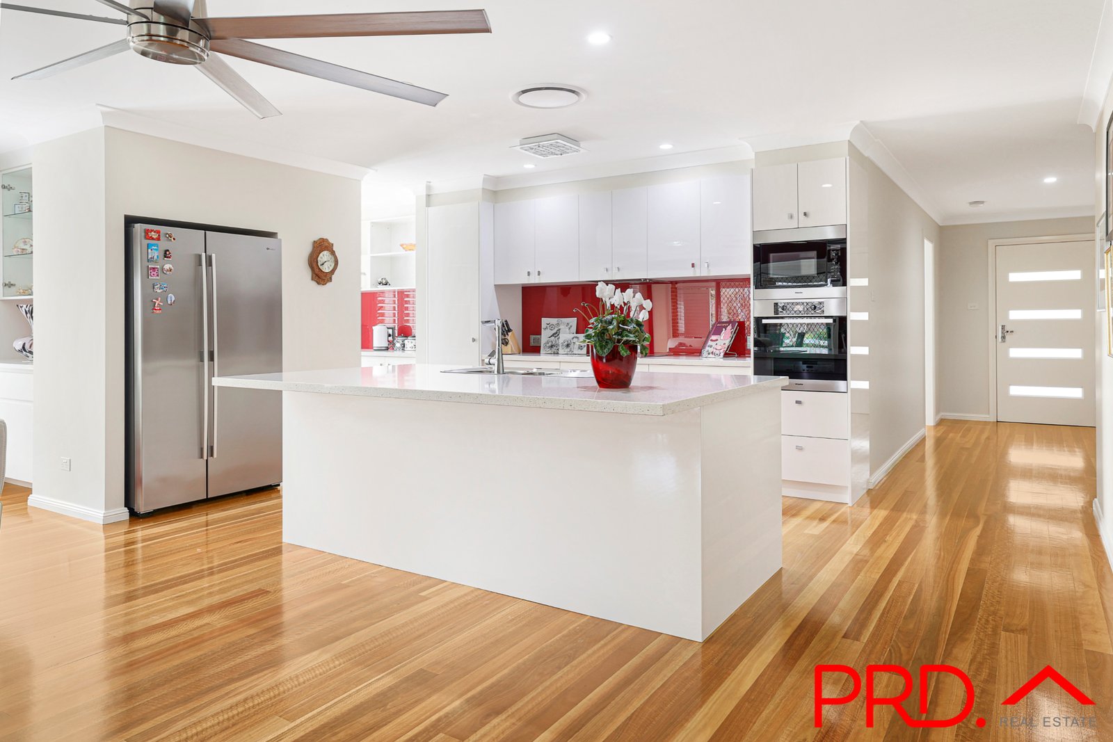 9 Daintree Circuit TAMWORTH 12