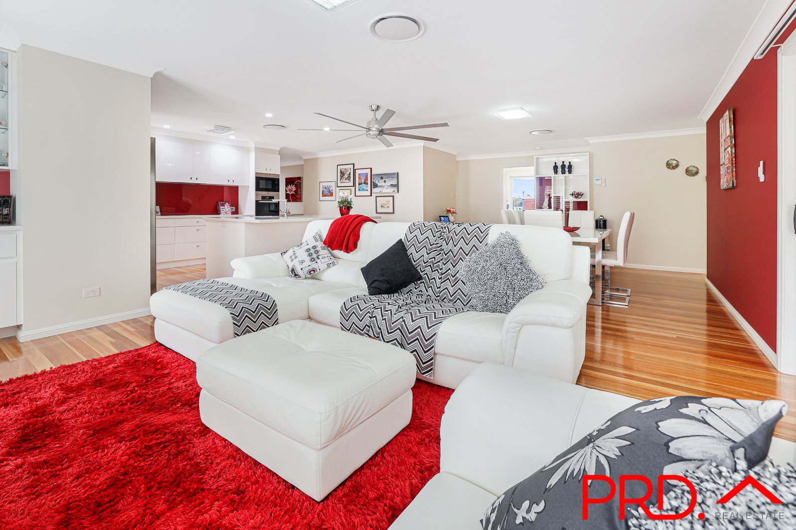 9 Daintree Circuit TAMWORTH 18