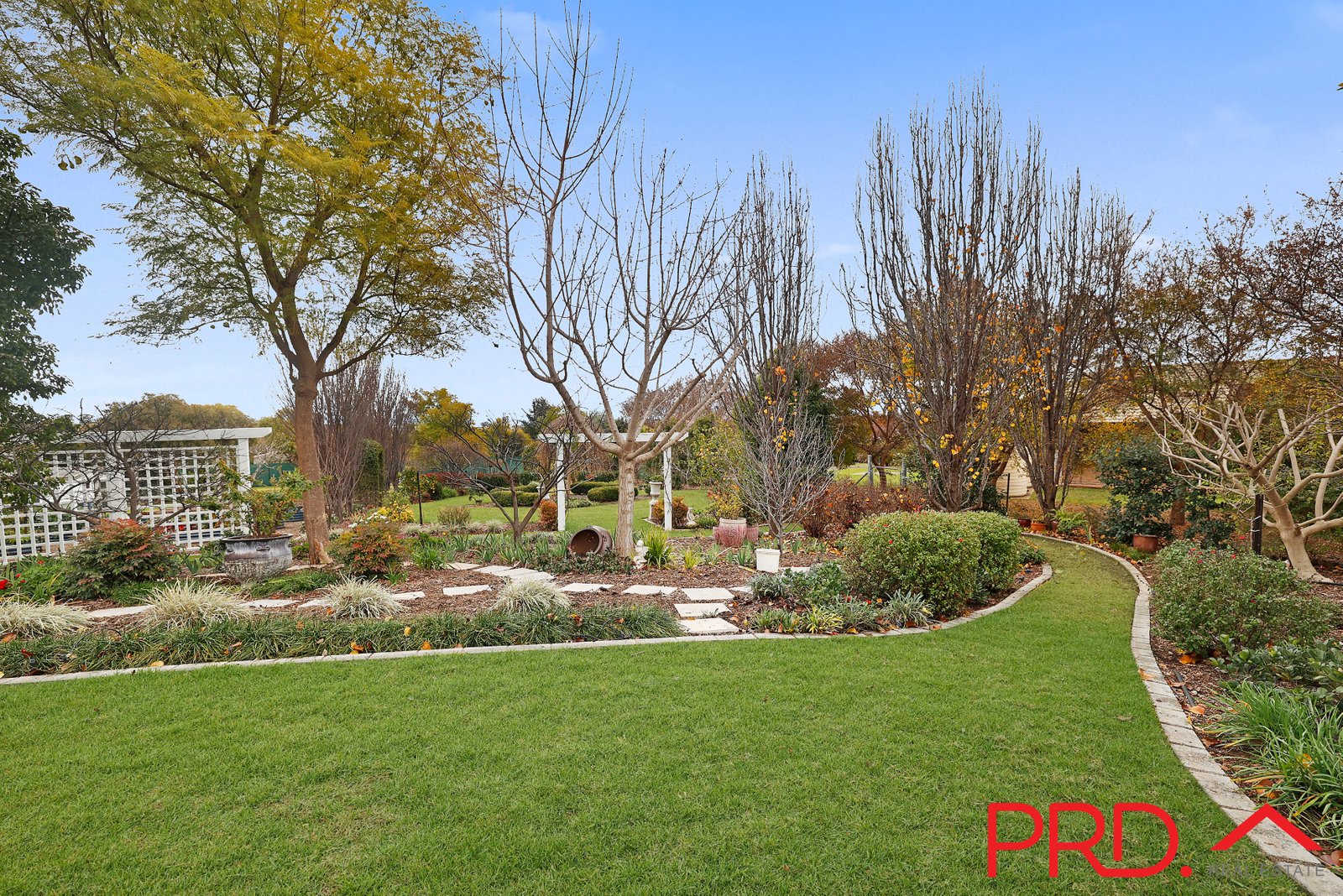 9 Daintree Circuit TAMWORTH 28