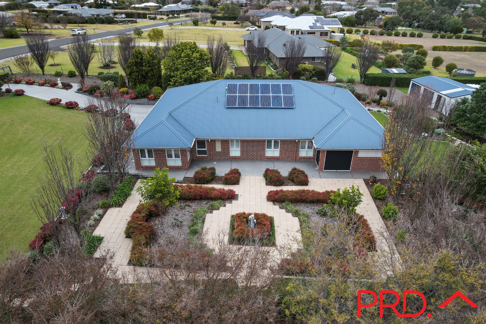 9 Daintree Circuit TAMWORTH 34