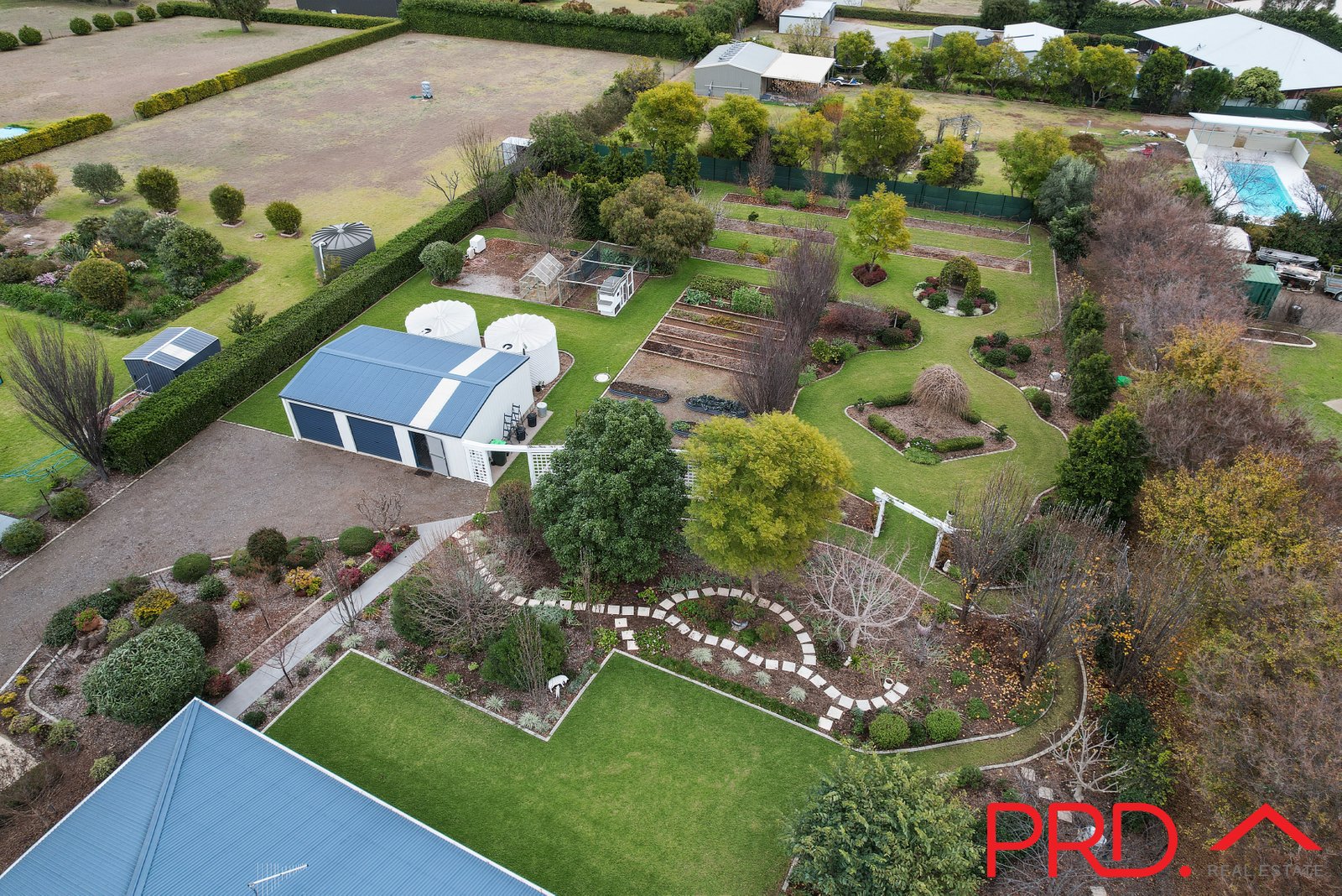 9 Daintree Circuit TAMWORTH 35