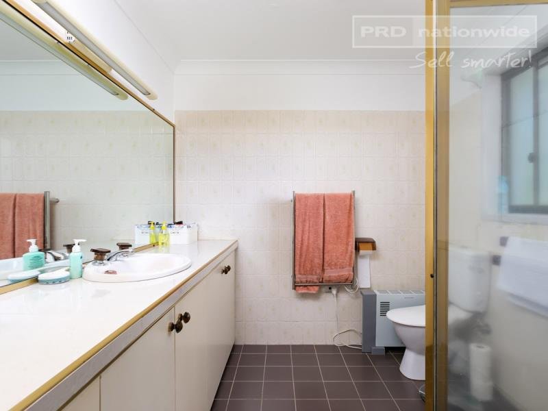 9 Dalkeith Avenue LAKE ALBERT 5