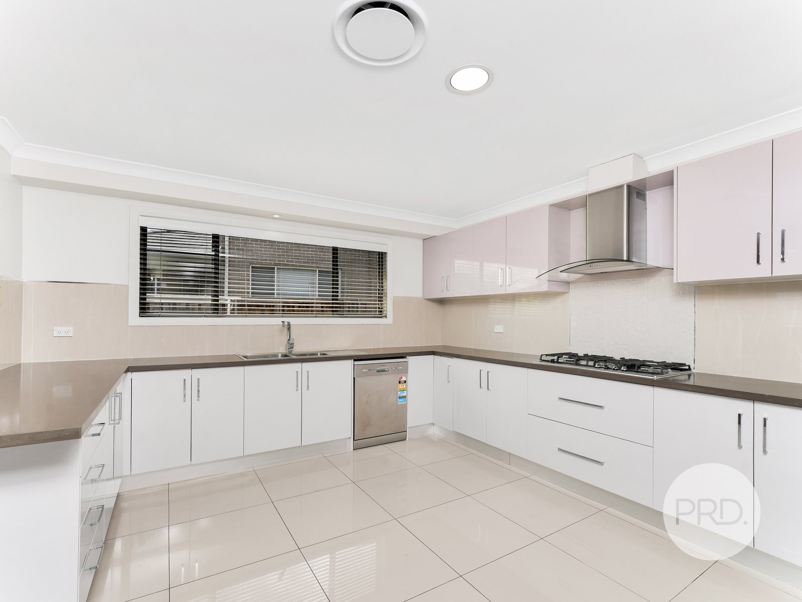 9 Dalrymple Street MINTO 7